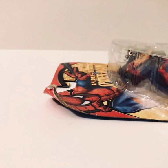 Spider Man Keychain with Web Climbing Action Spider Sense Spiderman - Picture 15 of 16